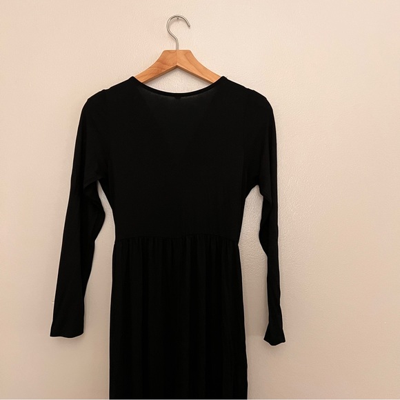 Black Long Sleeve Maternity Maxi Dress - Picture 7 of 9